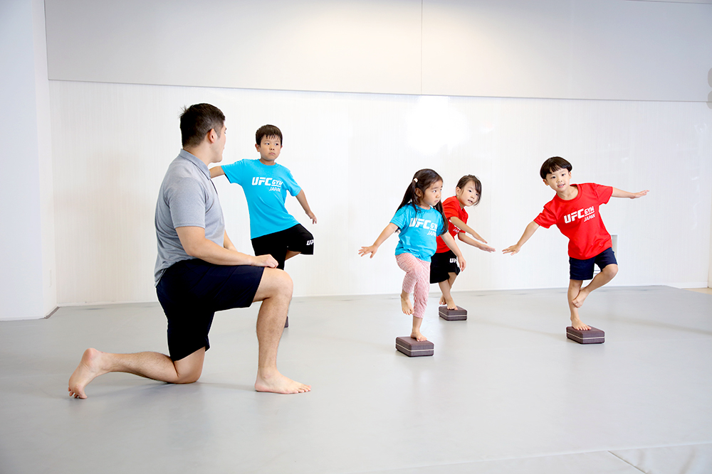 Sports Basicsの基礎運動スキルとフットワーク